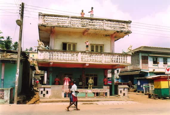 Recorrido a pie por Elmina